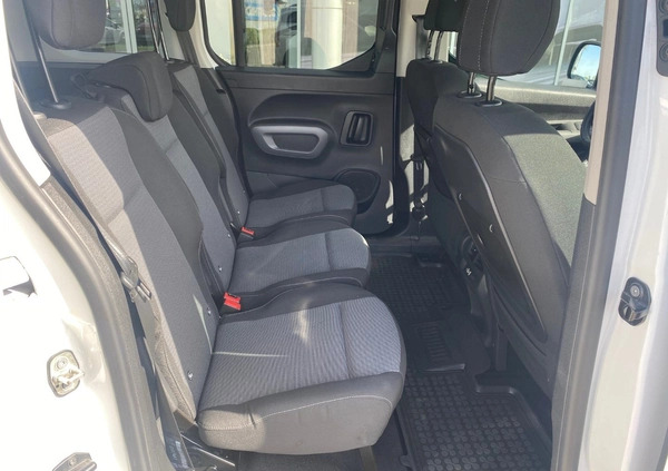 Toyota Proace City Verso cena 101000 przebieg: 30660, rok produkcji 2020 z Kalisz małe 596